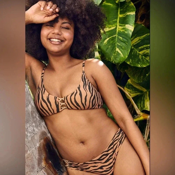 AERIE Pique Animal Print Knot Front Scoop Bikini Top - Picture 2 of 6